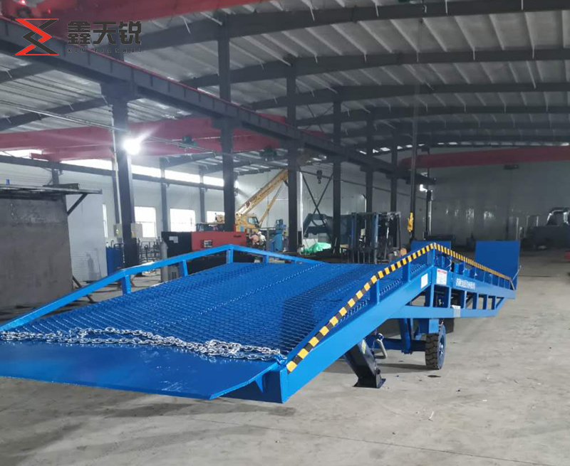 吕梁移动式液压登车桥生产车间